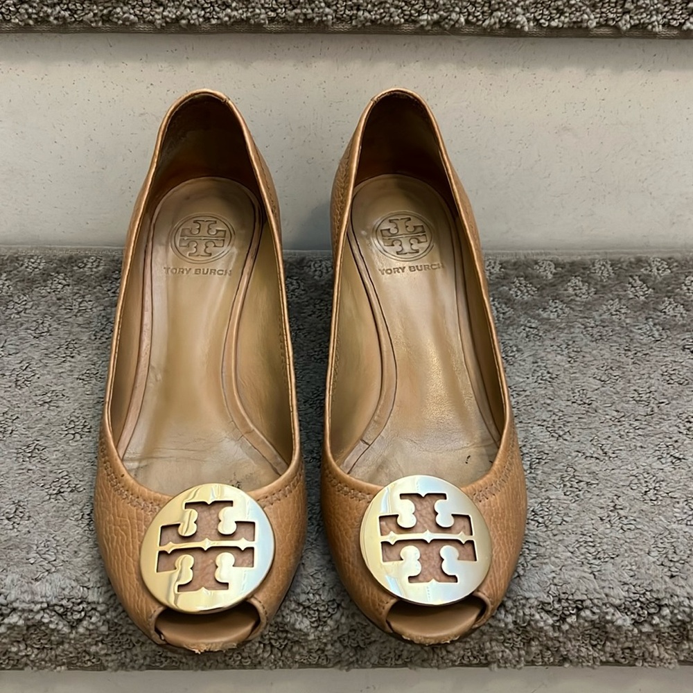 Tory Burch Women’s wedges. Size 7.5. Genuine leather.